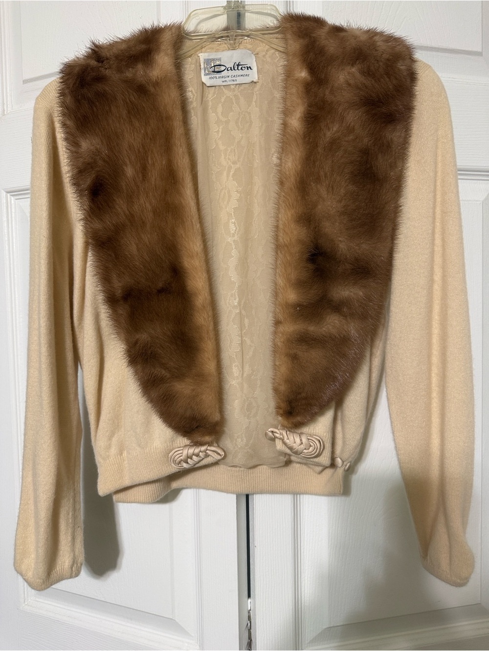 Vintage Cashmere Sweater with Brown mink Fur Collar